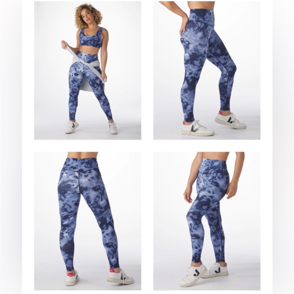 Glyder Like New Leggings in Blue Sultry Nautical Wash Size Small